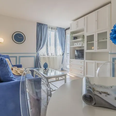 Blu Al Lago Apartment *