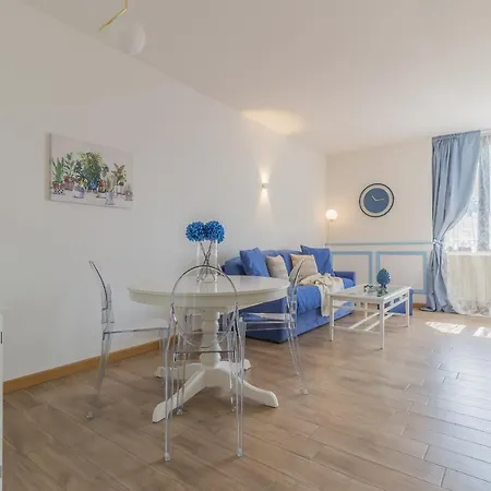 Blu Al Lago Apartment *