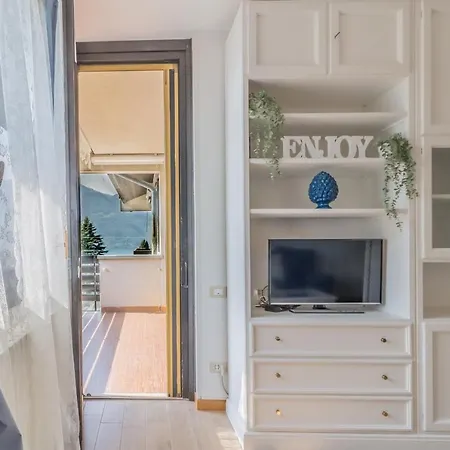 Blu Al Lago Apartment